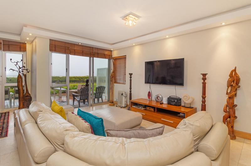 To Let 3 Bedroom Property for Rent in Dolphin Beach Western Cape